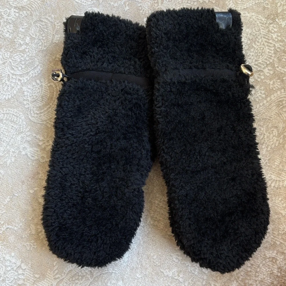 NWOT Calvin Klein Faux Fur Gloves Black Mittens Stretch Cord Fleece Lined Cozy